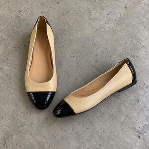 Abella Women's Tan and Black Ballet-shoes